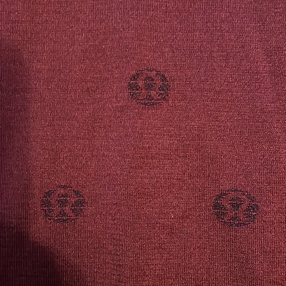 Lululemon long sleeve athlete shirt - Picture 3 of 6